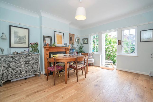 48, Cascade Avenue, London photo 3
