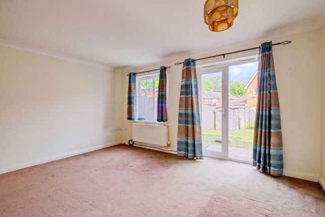 6, Charles Vesey Road, Tidworth photo 2