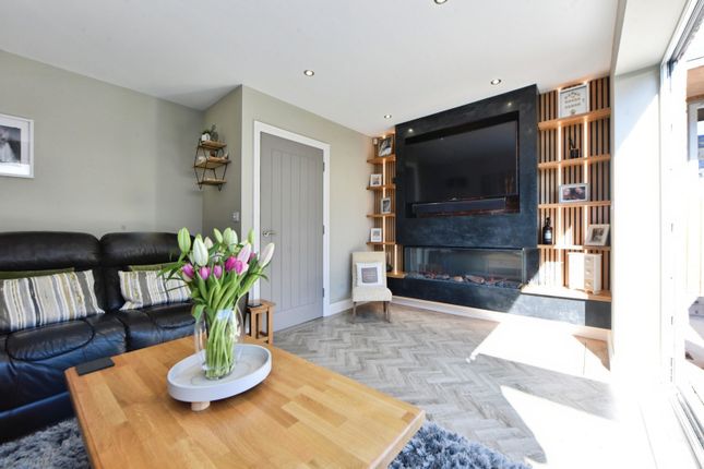 7, Padden Brook, Stockport photo 4