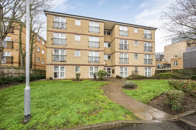 Thumbnail Flat for sale in Issa Road, Hounslow
