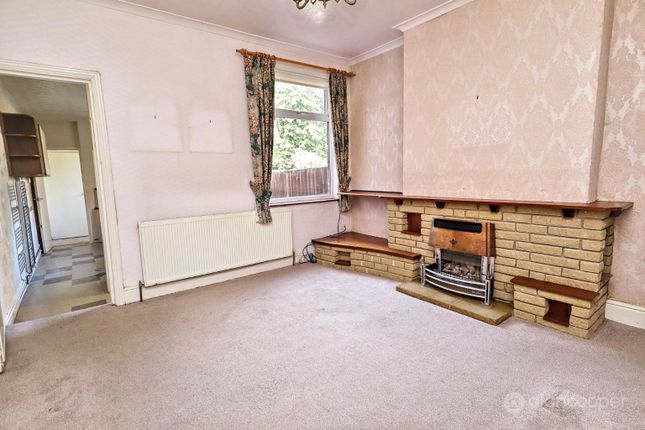 58 Earls Road, Nuneaton, Warwickshire photo 4