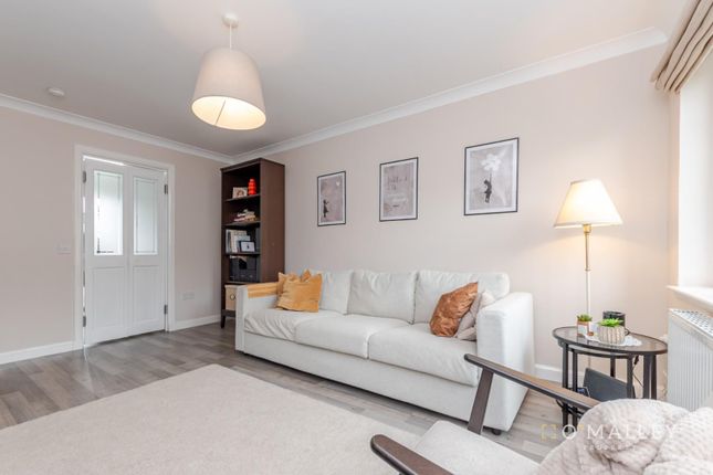14, Talorcan, Alloa photo 4