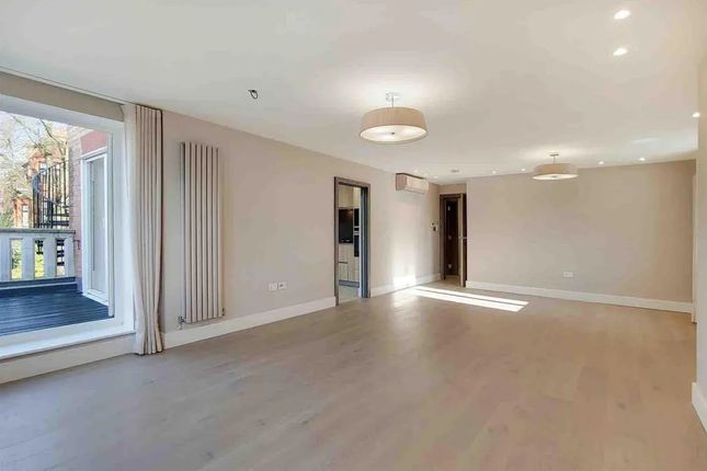 17, 51 Fitzjohns Avenue, London photo 3