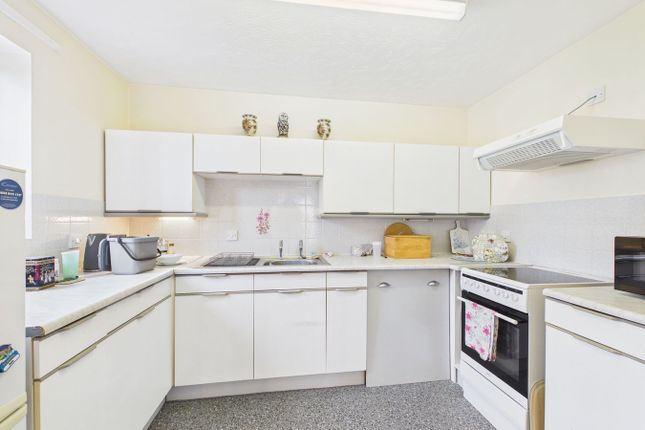 17 Victoria Parade, Ramsgate photo 3
