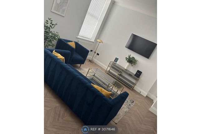 1-bed flat on The Salisbury Huntriss Row, Scarborough, £700/mo