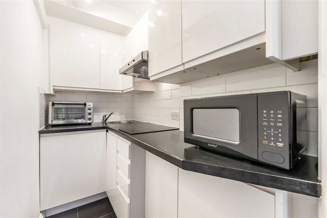 Flat 192A, Park West, Edgware Road, London photo 4