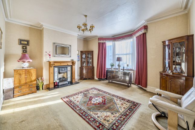 38, Dorchester Road, Weybridge photo 4
