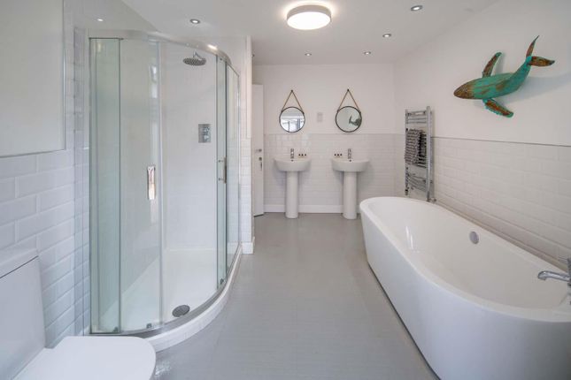 Flat for sale in Bath Road, Cowes