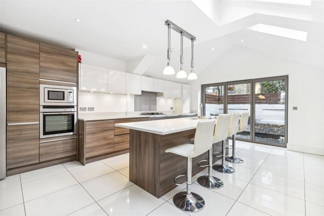 Thumbnail Terraced house for sale in Warbeck Road, London