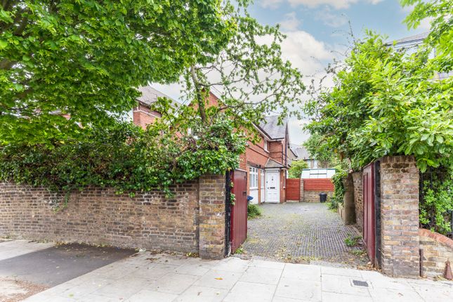 Thumbnail Detached house for sale in Hamilton Road, London