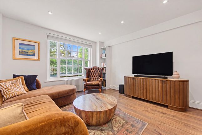 8 Eton Place, Eton College Road, London photo 3