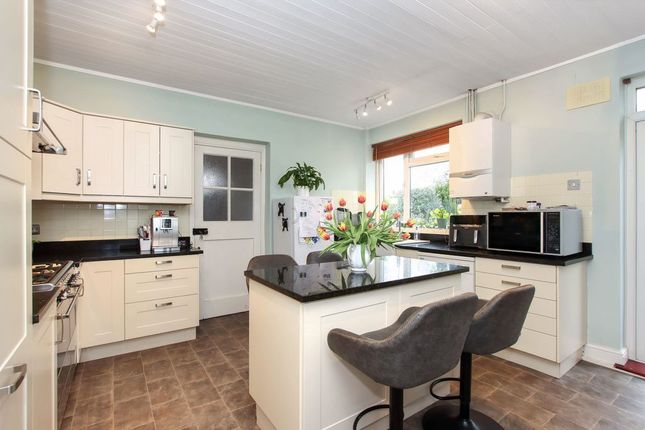 53, Mortimer Hill, Tring photo 2