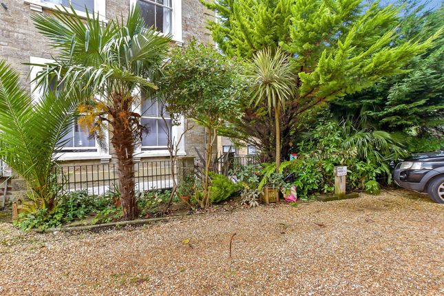 3-bed flat on The Grove, East Hill Road, Ryde, £160,000
