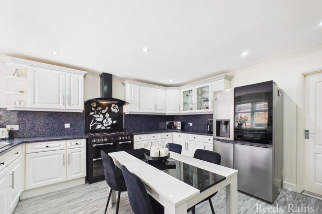 3, Staines Close, East Riding of Yorkshire photo 3