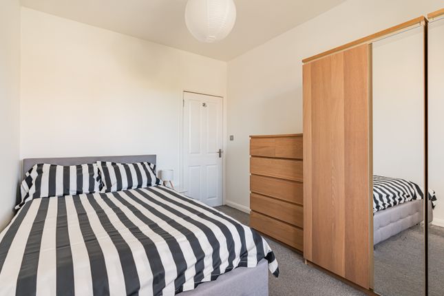 75, Broomfield Crescent, Edinburgh photo 4