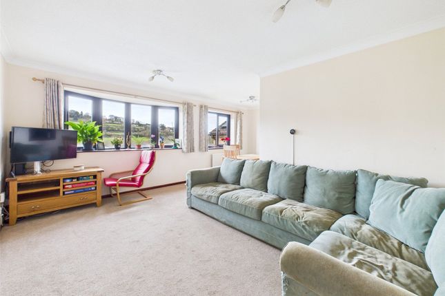 21, Orchard View, Stroud photo 3