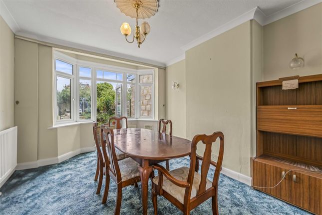 98, Central Avenue, Hounslow photo 4