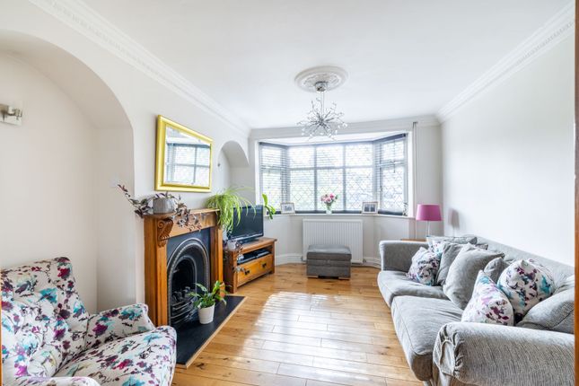 20 Audley Drive, Warlingham photo 3