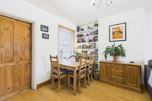 165, Crawley Road, Horsham photo 3