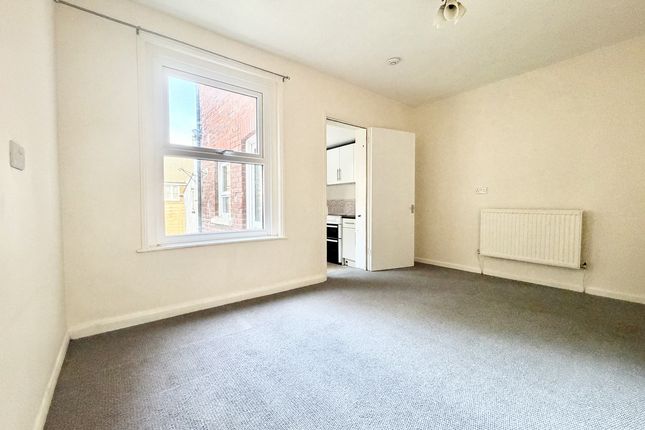 119, Hunnyhill, Newport photo 3