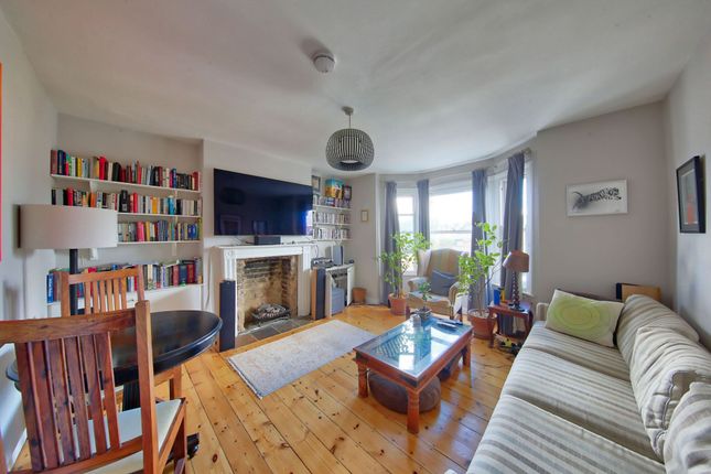 Flat for sale in Barmouth Road, Earlsfield