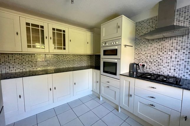 10A Moor Lane Close, Torquay photo 2