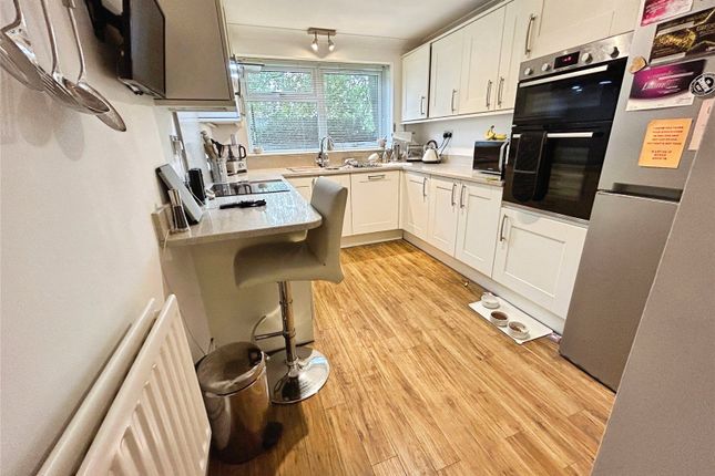 10, Farr Drive, Coventry photo 4