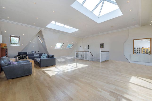 Thumbnail Flat to rent in Compayne Gardens, South Hampstead
