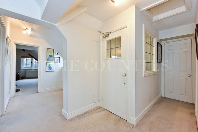 6 Windmore Hall, Mutton Lane, Potters Bar photo 2