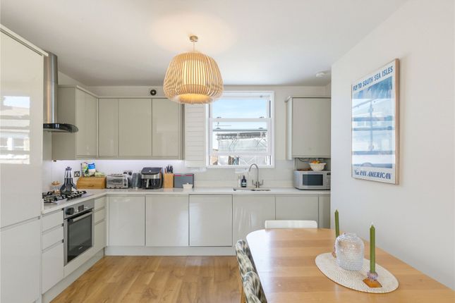 10c,, Battersea Rise, London photo 4