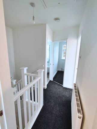 10 Front Street, Castleford photo 2