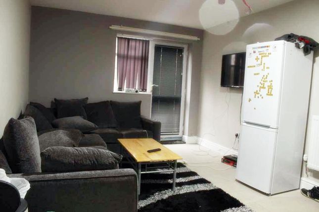 Thumbnail Shared accommodation to rent in Rhymney St, Cardiff