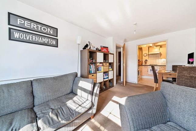 Thumbnail Flat for sale in Portland Grove, London