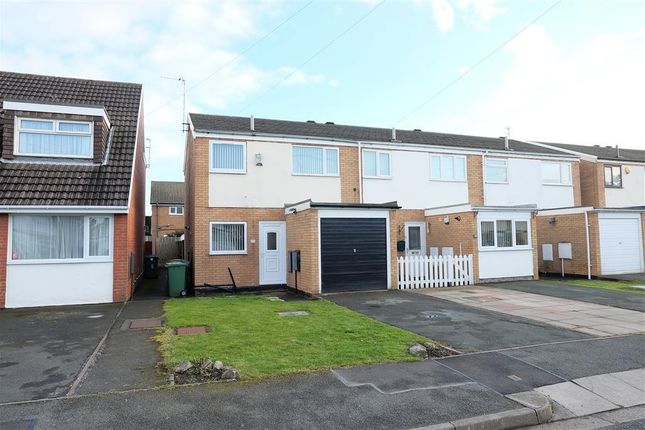 Property to rent in Farnworth Avenue, Moreton, Wirral