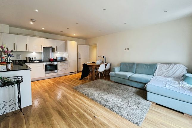 Flat 18, Marsworth House,, Hatton Road, Wembley photo 2