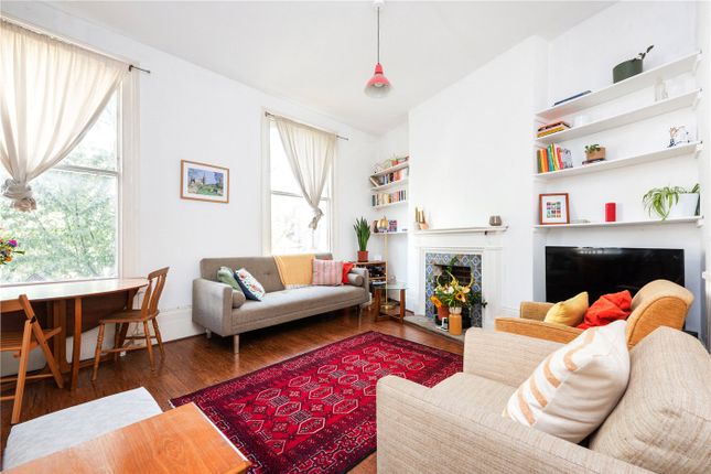 Flat for sale in Pyrland Road, London