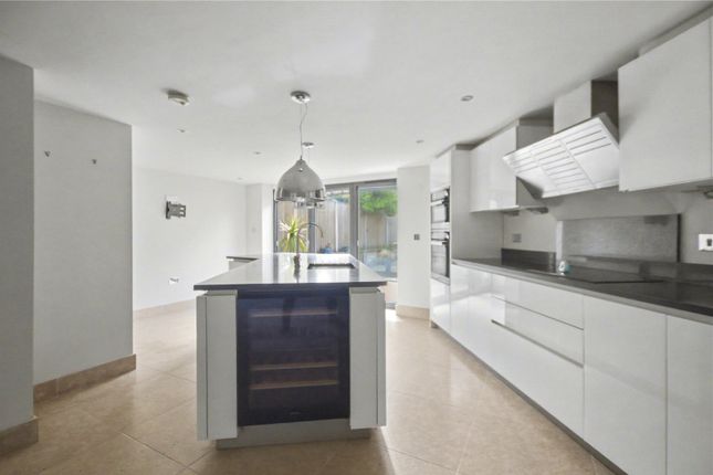 Heathfield Cottage,, Whitegate, Leeds photo 4