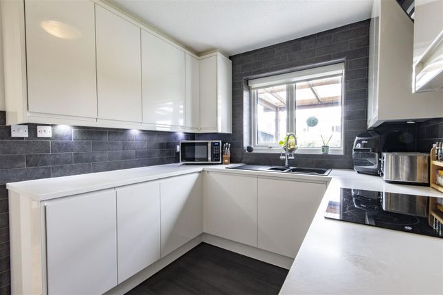 10, Elton Close, Chesterfield photo 2