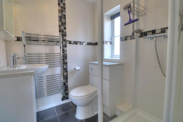 22, Wild Arum Way, Chandler's Ford photo 4