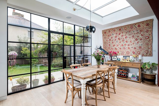 20, Verdun Road , Barnes photo 4