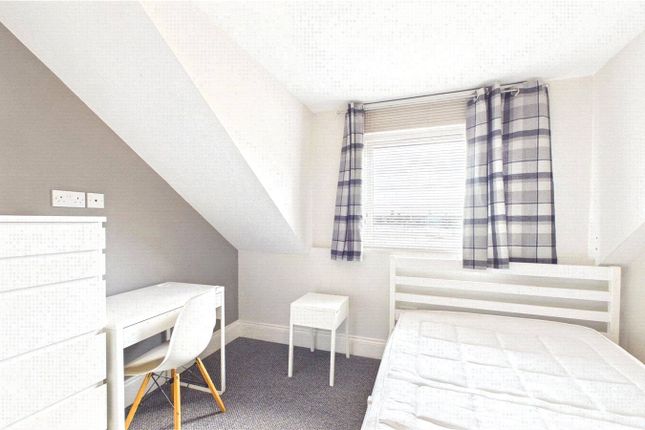 Room 7, 131, SOUTHFIELD ROAD, Middlesbrough photo 4