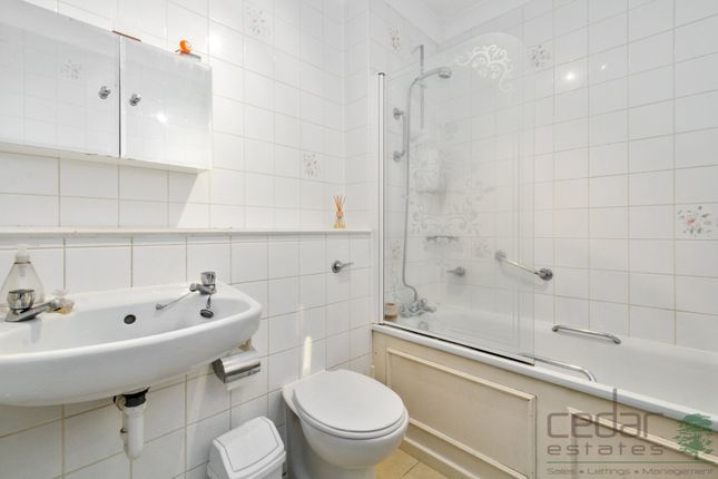 Studio to rent in Finchley Road, London
