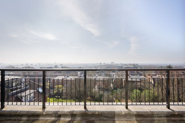Flat Flat 57 Westfield, 15, Kidderpore Avenue, London photo 4
