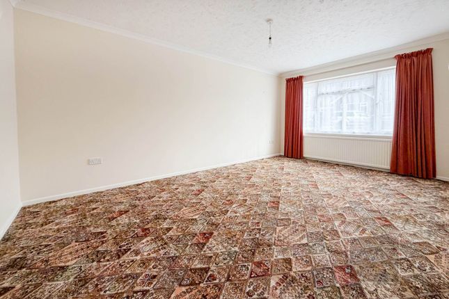 10, Ellenhill, Cromer photo 3