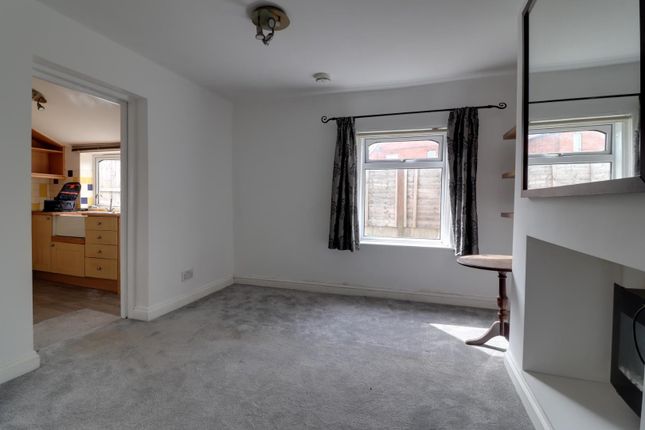 143, Gloucester Road, Stonehouse photo 3
