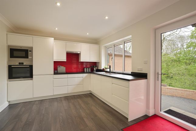 48, Gledhill Avenue, Sheffield photo 4