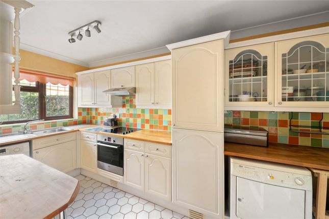 3, Poplars Close, Ruislip photo 4