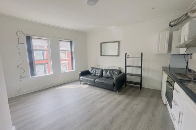 70A, Liverpool photo 2