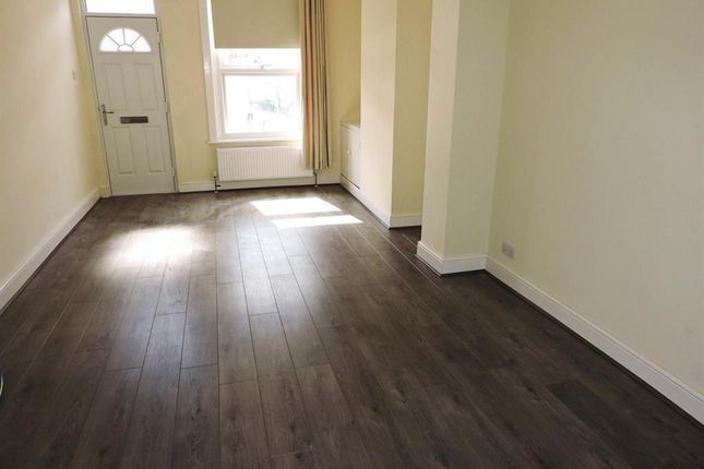 33, Howard Road, Dartford photo 3