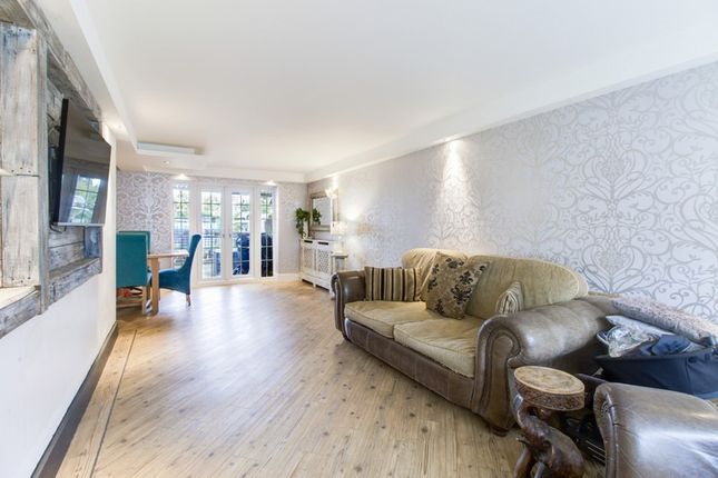 243, Great Gregorie, Basildon photo 4